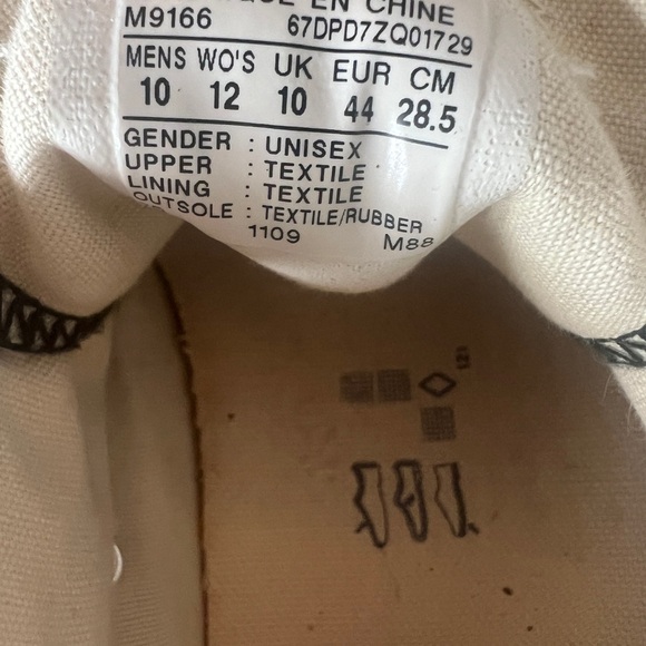 Black converse size 10 men - Picture 3 of 3